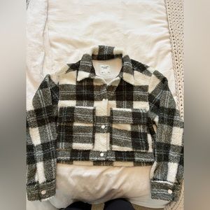 Abercrombie Cropped Sherpa Jacket
